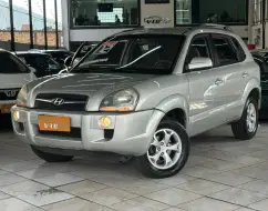 HYUNDAI TUCSON 2.0 MPFI GLS 16V 143CV 2WD GASOLINA 4P AUTOMÁTICO HYUNDAI TUCSON 2.0 MPFI GLS 16V 143CV 2WD GASOLINA 4P AUTOMÁTICO