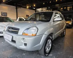 HYUNDAI TUCSON 2.0 MPFI GLS 16V 143CV 2WD FLEX 4P AUTOMÁTICO HYUNDAI TUCSON 2.0 MPFI GLS 16V 143CV 2WD FLEX 4P AUTOMÁTICO
