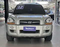 HYUNDAI TUCSON 2.0 MPFI GLS 16V 143CV 2WD GASOLINA 4P AUTOMÁTICO HYUNDAI TUCSON 2.0 MPFI GLS 16V 143CV 2WD GASOLINA 4P AUTOMÁTICO