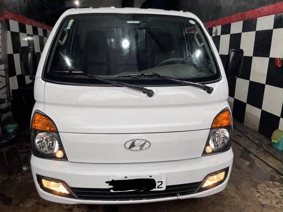 HYUNDAI HR 2.5 LONGO SEM CAÇAMBA 4X2 16V 130CV TURBO INTERCOOLER DIESEL 2P MANUAL