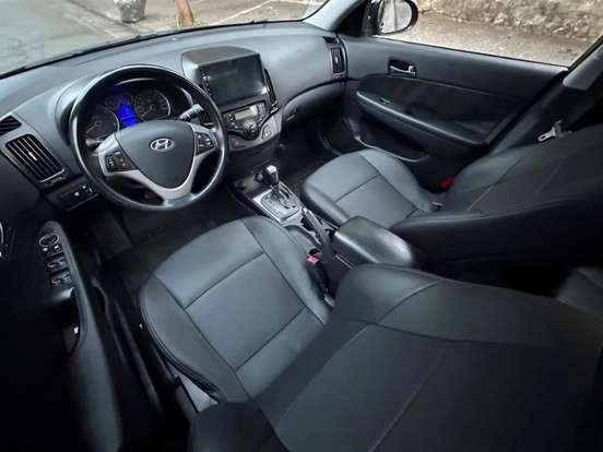 HYUNDAI-I30 CW-2.0 MPFI GLS 16V GASOLINA 4P MANUAL HYUNDAI-I30 CW-2011