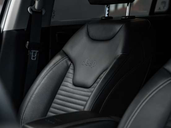 JEEP-COMMANDER-2025