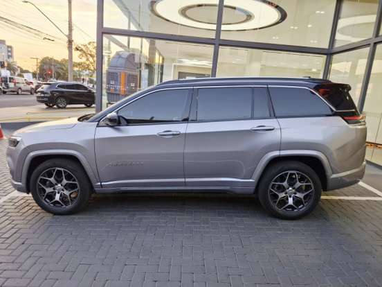 JEEP-COMMANDER-2025