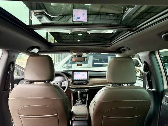 JEEP-COMMANDER-2025