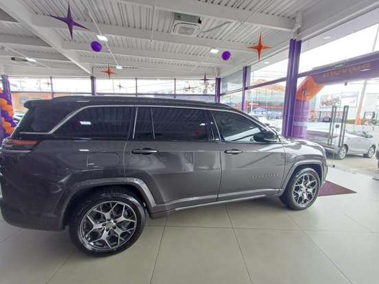 JEEP-COMMANDER-2025