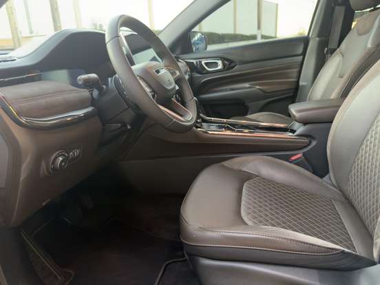 JEEP-COMMANDER-2022