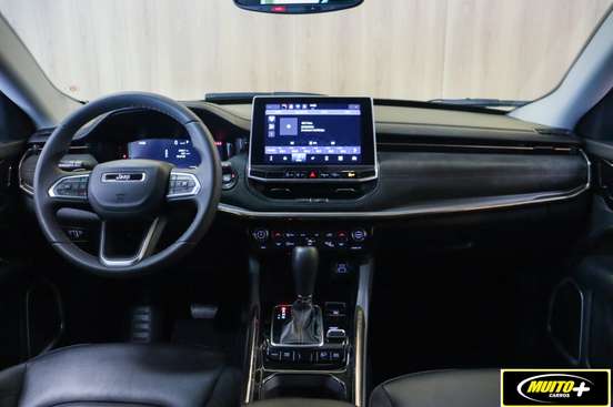 JEEP-COMMANDER-2023