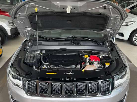 JEEP-COMPASS-2.0 16V FLEX LONGITUDE AUTOMÁTICO JEEP-COMPASS-2020