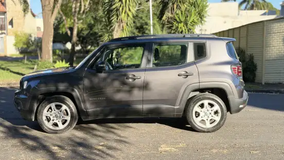 JEEP-RENEGADE-2022