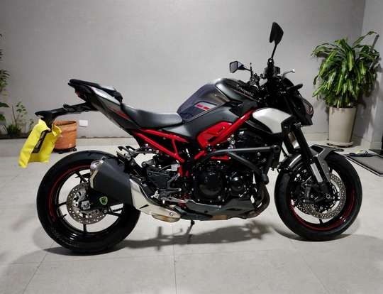 KAWASAKI-Z900 KAWASAKI-Z900-2025