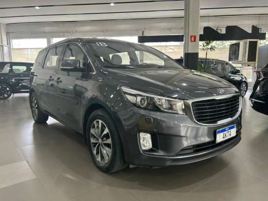 KIA-CARNIVAL-2017