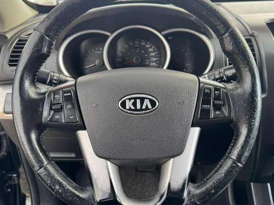 KIA-SORENTO-2.4 16V GASOLINA EX 7L 4WD AUTOMÁTICO KIA-SORENTO-2010