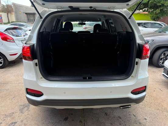 KIA-SORENTO-2.4 16V GASOLINA EX 7L AUTOMÁTICO KIA-SORENTO-2018