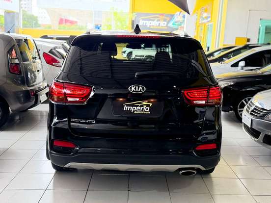 KIA-SORENTO-2.4 16V GASOLINA EX 7L AWD AUTOMÁTICO KIA-SORENTO-2017