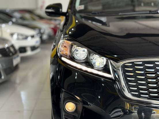 KIA-SORENTO-2.4 16V GASOLINA EX 7L AWD AUTOMÁTICO KIA-SORENTO-2017