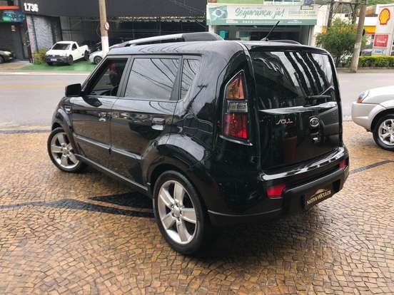 KIA-SOUL-2010