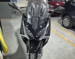 KYMCO AK 550i KYMCO AK 550i