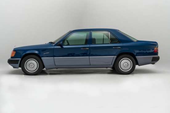 MERCEDES-BENZ-230 E-2.3 8V GASOLINA 4P AUTOMÁTICO MERCEDES-BENZ-230 E-1990