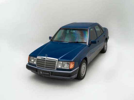 MERCEDES-BENZ-230 E-2.3 8V GASOLINA 4P AUTOMÁTICO MERCEDES-BENZ-230 E-1990