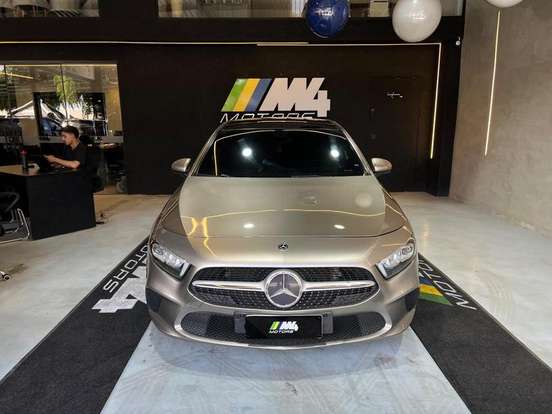 MERCEDES-BENZ-A 200-2019