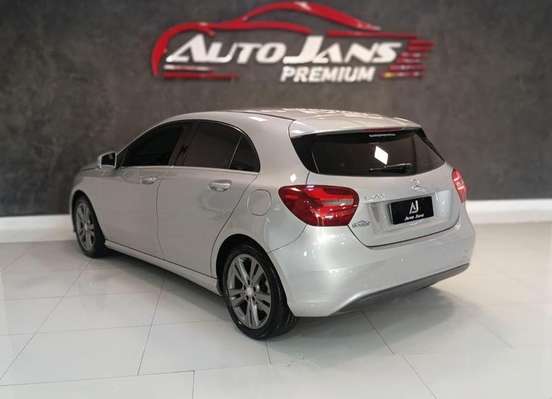 MERCEDES-BENZ-A 200-2016