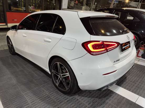 MERCEDES-BENZ-A 250-2019