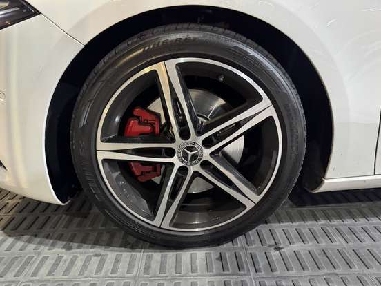 MERCEDES-BENZ-A 250-2019