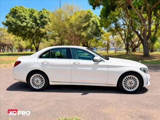 MERCEDES-BENZ-C 180-2017