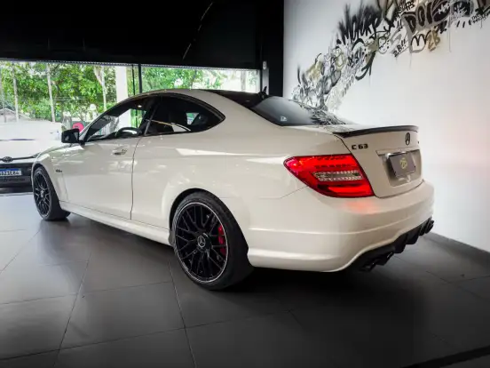 MERCEDES-BENZ-C 63 AMG-6.2 V8 GASOLINA COUPÉ MCT MERCEDES-BENZ-C 63 AMG-2012