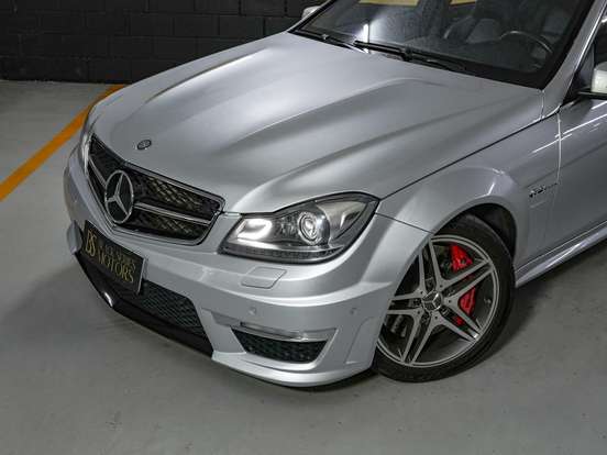 MERCEDES-BENZ-C 63 AMG-6.2 V8 GASOLINA MCT MERCEDES-BENZ-C 63 AMG-2011