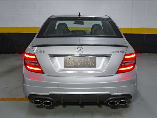 MERCEDES-BENZ-C 63 AMG-6.2 V8 GASOLINA MCT MERCEDES-BENZ-C 63 AMG-2011