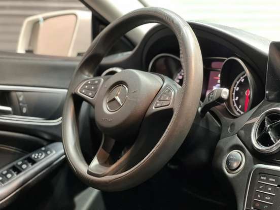 MERCEDES-BENZ-CLA 180-1.6 CGI GASOLINA 7G-DCT MERCEDES-BENZ-CLA 180-2018