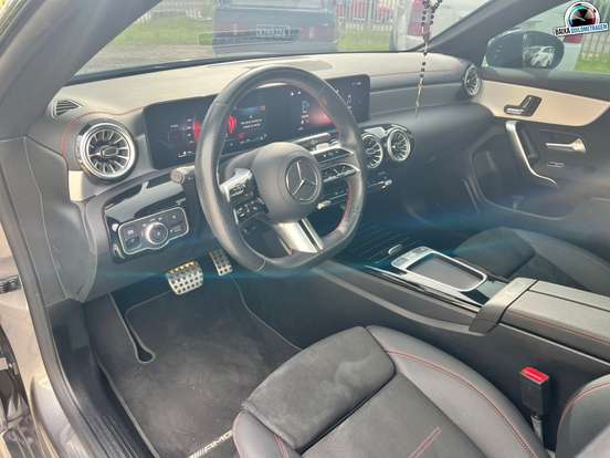 MERCEDES-BENZ-CLA 200-2024