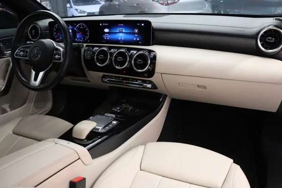 MERCEDES-BENZ-CLA 250-2020