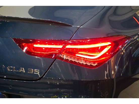 MERCEDES-BENZ-CLA 35 AMG-2021