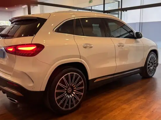 MERCEDES-BENZ-GLA 200-1.3 MHEV AMG LINE 7G-DCT MERCEDES-BENZ-GLA 200-2024
