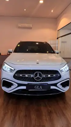 MERCEDES-BENZ-GLA 200-2024
