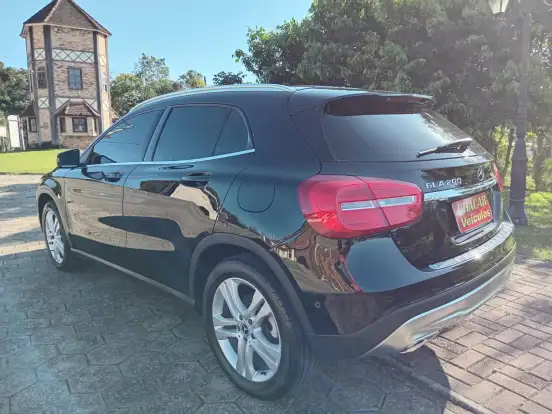 MERCEDES-BENZ-GLA 200-2016