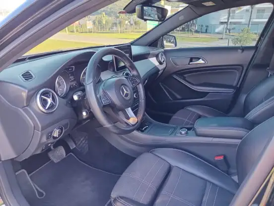 MERCEDES-BENZ-GLA 200-1.6 CGI ADVANCE 16V TURBO FLEX 4P AUTOMÁTICO MERCEDES-BENZ-GLA 200-2016