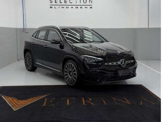 MERCEDES-BENZ-GLA 200-2025