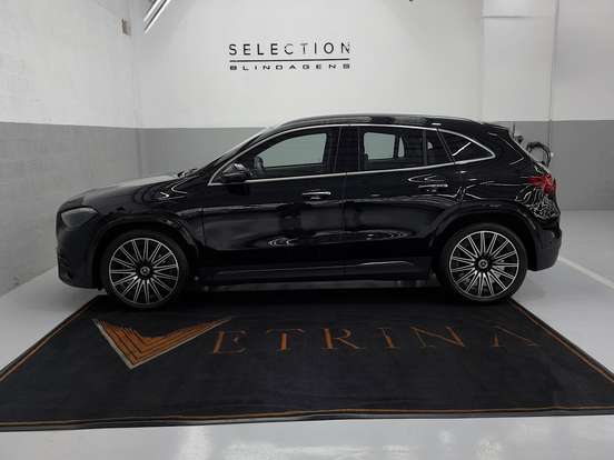 MERCEDES-BENZ-GLA 200-2025
