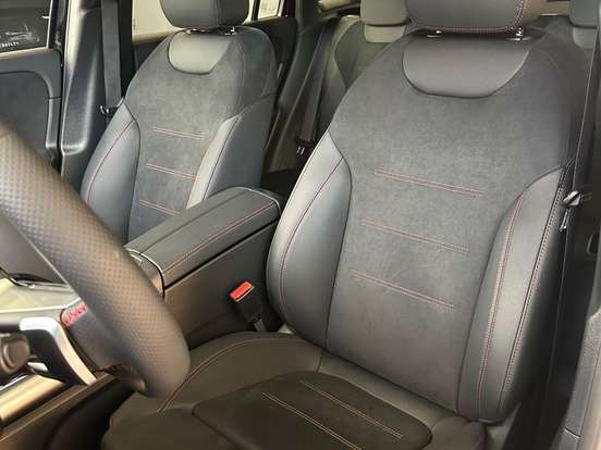 MERCEDES-BENZ-GLA 200-1.3 MHEV AMG LINE 7G-DCT MERCEDES-BENZ-GLA 200-2025