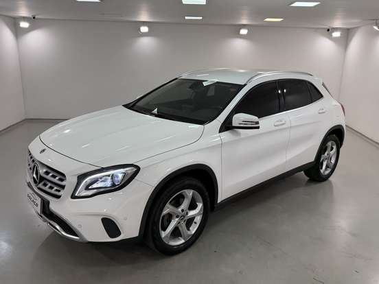 MERCEDES-BENZ-GLA 200-2019