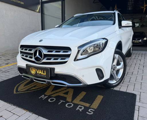 Mercedes-Benz GLA 200 1.6 CGI Flex Advance 7G-DCT