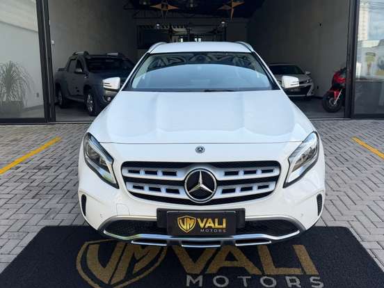 MERCEDES-BENZ-GLA 200-1.6 CGI FLEX ADVANCE 7G-DCT MERCEDES-BENZ-GLA 200-2019