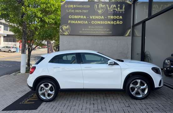MERCEDES-BENZ-GLA 200-2019