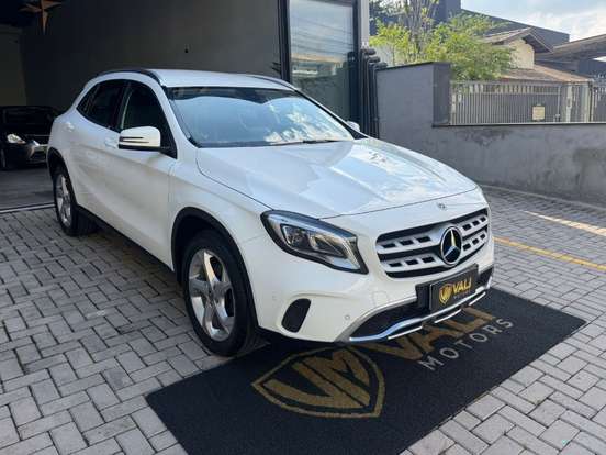 MERCEDES-BENZ-GLA 200-1.6 CGI FLEX ADVANCE 7G-DCT MERCEDES-BENZ-GLA 200-2019