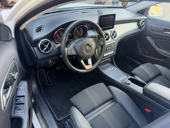 MERCEDES-BENZ-GLA 200-1.6 CGI FLEX ADVANCE 7G-DCT MERCEDES-BENZ-GLA 200-2019