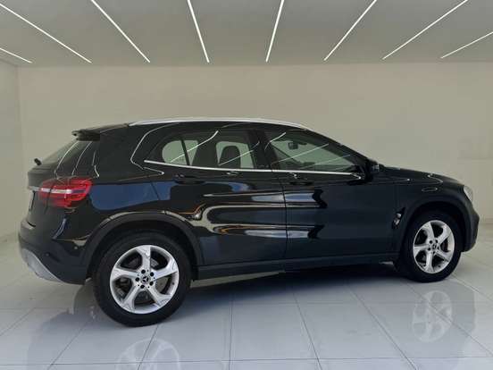 MERCEDES-BENZ-GLA 200-1.6 CGI FLEX STYLE 7G-DCT MERCEDES-BENZ-GLA 200-2017