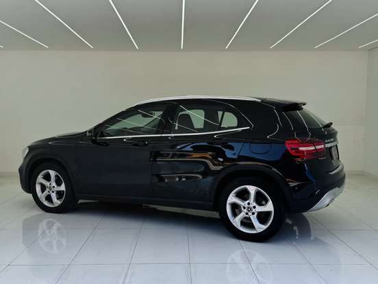 MERCEDES-BENZ-GLA 200-1.6 CGI FLEX STYLE 7G-DCT MERCEDES-BENZ-GLA 200-2017